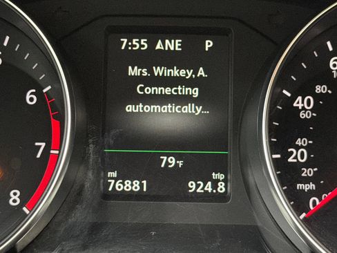 Used 2017 Volkswagen Passat 1.8T SEL Premium FWD image 18
