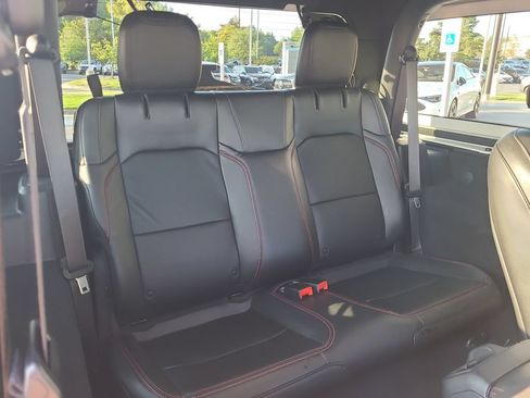 Used 2022 Jeep Wrangler Rubicon w/ LED Lighting Group AWD/4WD image 15