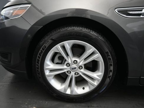 Used 2017 Ford Taurus SE FWD image 45
