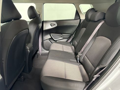 Used 2024 Kia Soul LX w/ Option Group 015 FWD image 18