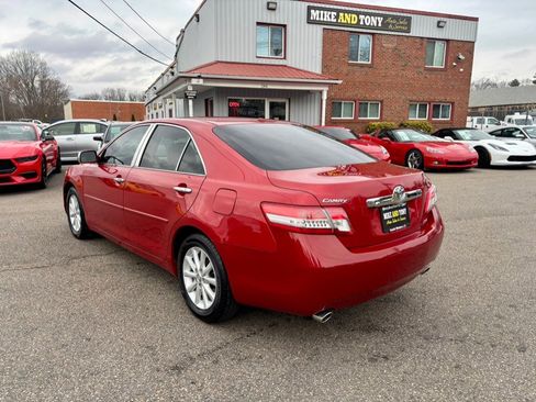 Used 2011 Toyota Camry LE image 8
