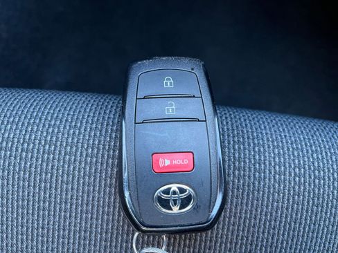 Used 2025 Toyota Prius LE image 22