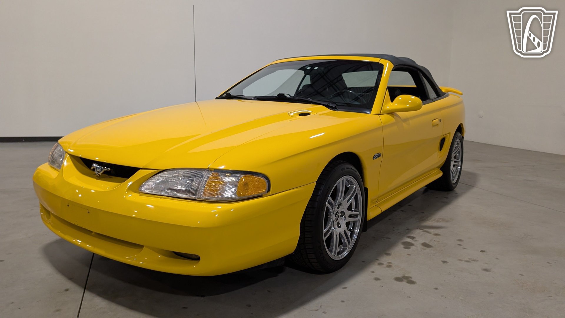 Used 1998 Ford Mustang GT RWD image 3