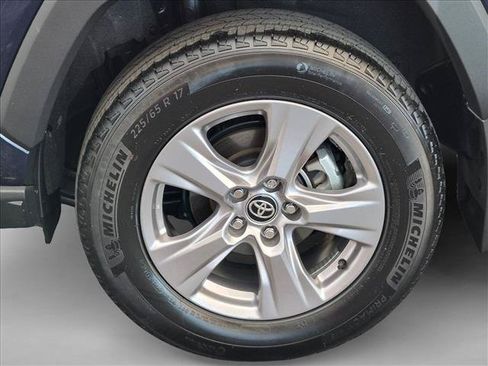 Used 2025 Toyota RAV4 XLE w/ Convenience Package AWD/4WD image 22