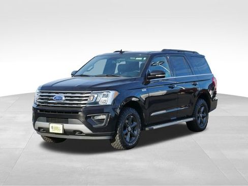 Used 2019 Ford Expedition XLT w/ Equipment Group 202A image 3