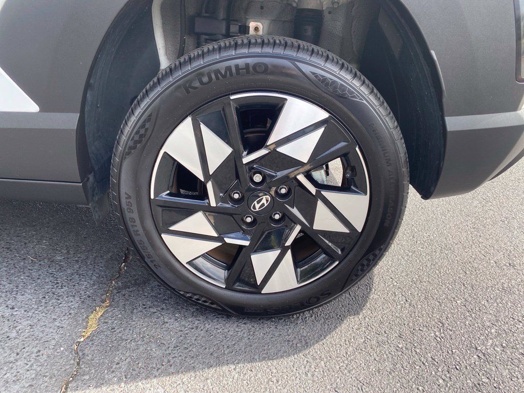 Certified 2024 Hyundai Kona SEL AWD/4WD image 7