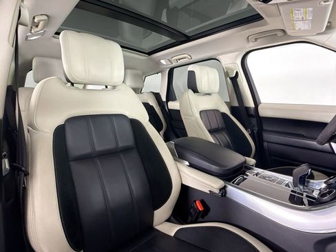 Used 2020 Land Rover Range Rover Sport HST image 14