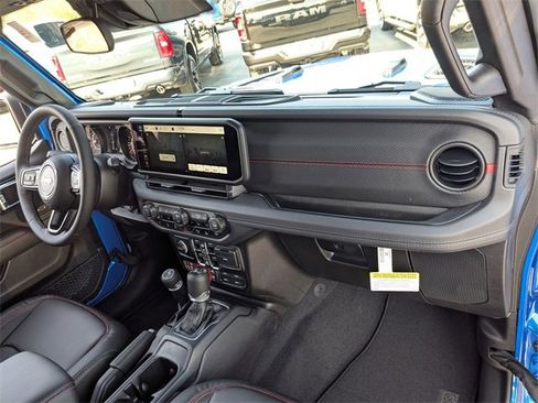 New 2025 Jeep Wrangler Unlimited Rubicon image 37