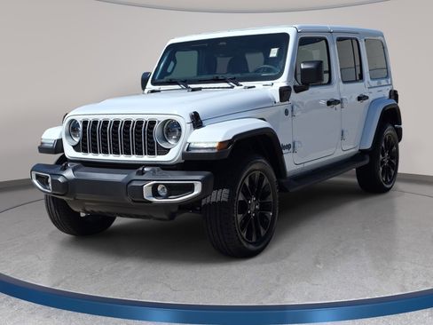 Used 2025 Jeep Wrangler Unlimited Sahara AWD/4WD image 36