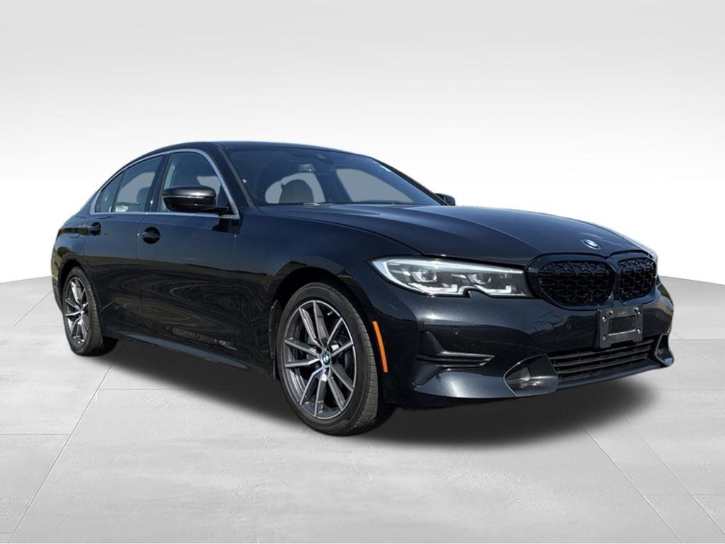 Used 2022 BMW 330i xDrive Sedan AWD/4WD image 3