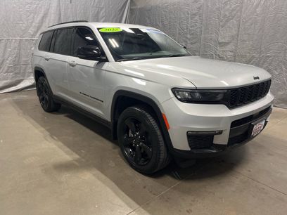 Used 2025 Jeep Grand Cherokee L Limited w/ Black Appearance Package