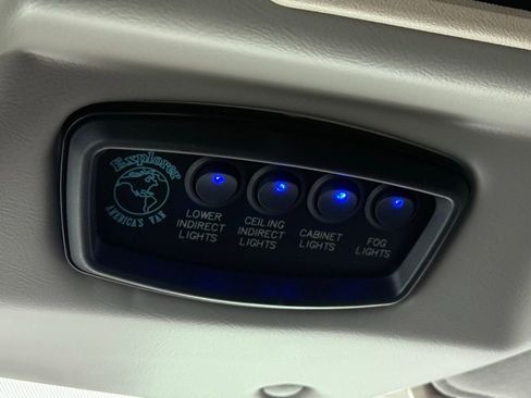 Used 2023 GMC Savana 2500 image 28