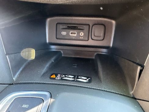 Used 2020 Chevrolet Equinox Premier AWD/4WD image 27