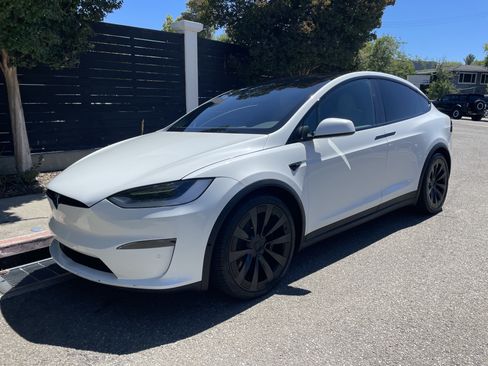 Used 2022 Tesla Model X AWD/4WD image 2