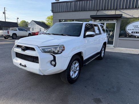 Used 2016 Toyota 4Runner 2WD image 2