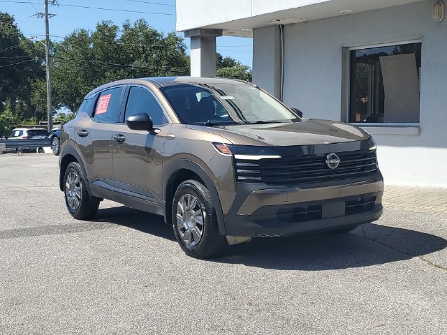 Certified 2025 Nissan Kicks S FWD image 34