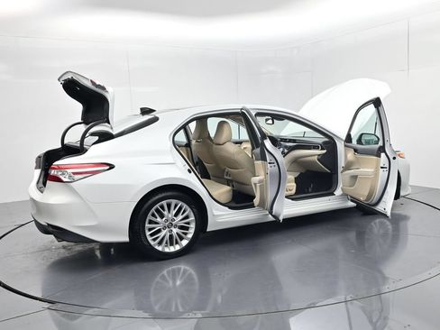 Used 2018 Toyota Camry XLE FWD image 54