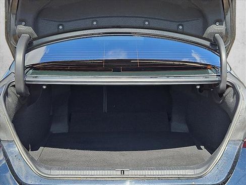 Used 2022 Toyota Avalon XLE w/ Moonroof Package FWD image 6