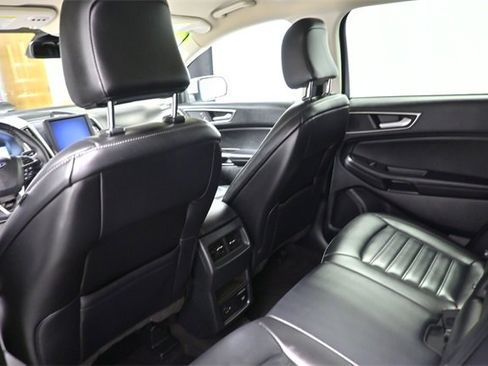 Used 2022 Ford Edge SEL w/ Convenience Package image 12