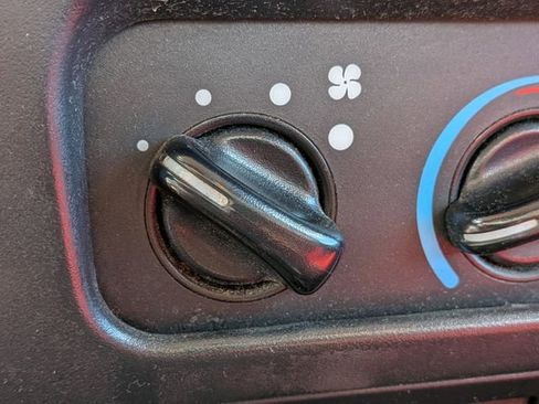 Used 2006 Jeep Wrangler SE image 61