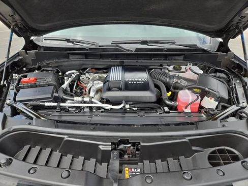 Used 2026 GMC Yukon Denali w/ Advanced Technology Package AWD/4WD image 39