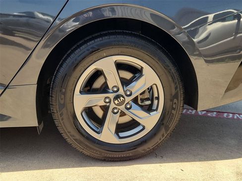 Used 2021 Kia K5 LXS FWD image 30