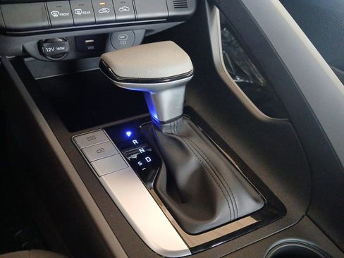 Used 2024 Hyundai Elantra SEL FWD image 21