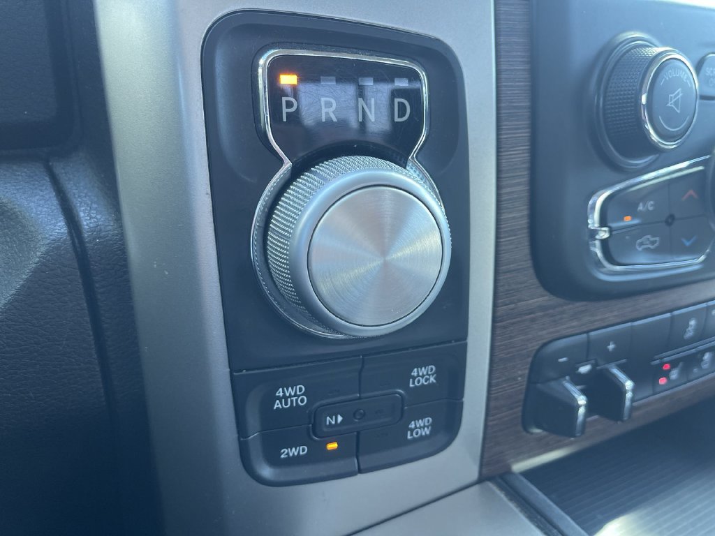 Used 2018 RAM 1500 Laramie w/ Convenience Group AWD/4WD image 32
