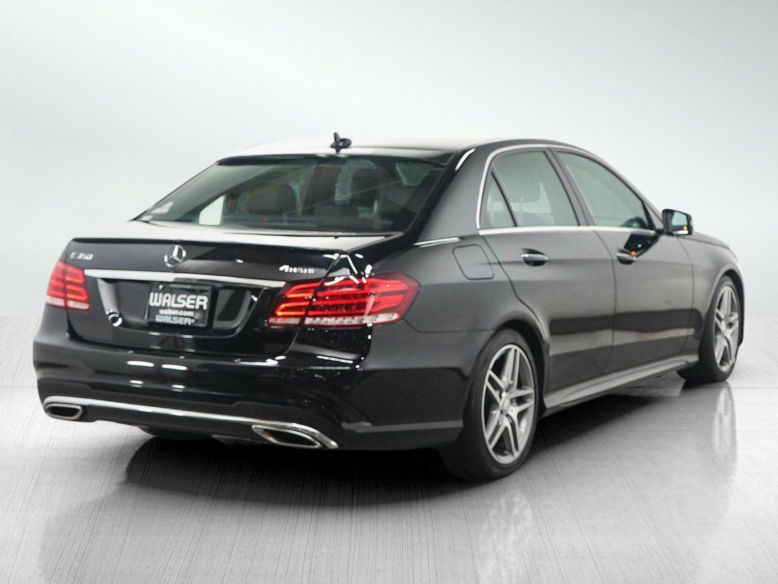 Used 2016 Mercedes-Benz E 350 4MATIC Sedan image 5