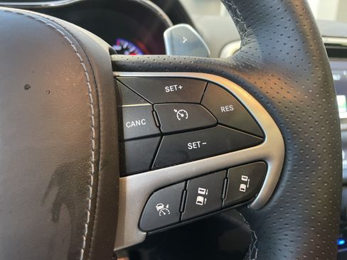 Used 2018 Jeep Grand Cherokee Trackhawk AWD/4WD image 21