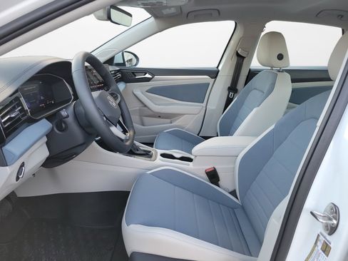 New 2026 Volkswagen Jetta SE image 9