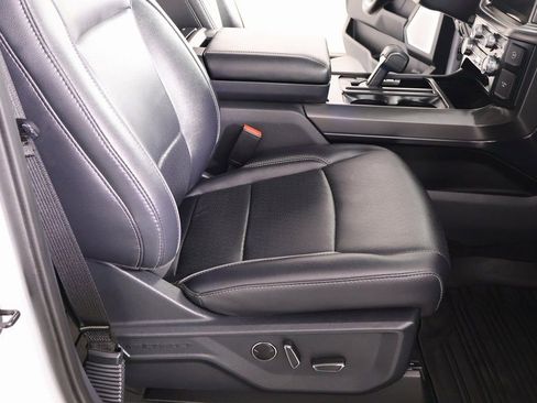 Used 2025 Ford F150 Lariat w/ Equipment Group 502A High image 16