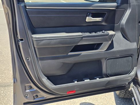 Used 2022 Toyota Tundra SR5 AWD/4WD image 15