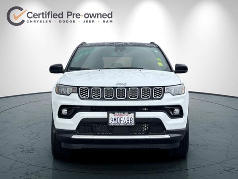 Used 2024 Jeep Compass Limited image 9