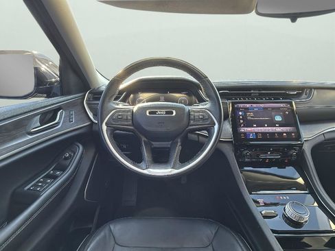 Used 2022 Jeep Grand Cherokee L Limited image 13