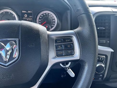 Used 2022 RAM 1500 Classic SLT AWD/4WD image 21