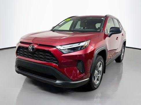 Used 2025 Toyota RAV4 LE AWD/4WD image 10
