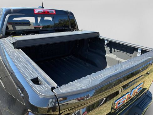 Used 2025 GMC Canyon Elevation w/ Convenience Package AWD/4WD image 8