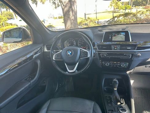 Used 2019 BMW X1 sDrive28i w/ Convenience Package image 9