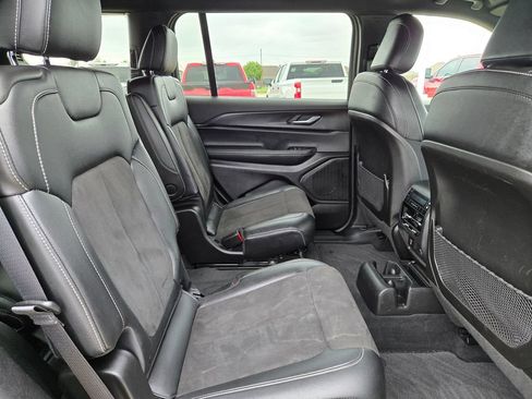 Used 2025 Jeep Grand Cherokee L Laredo RWD image 26