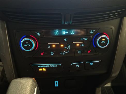 Used 2019 Ford Escape SE FWD image 7