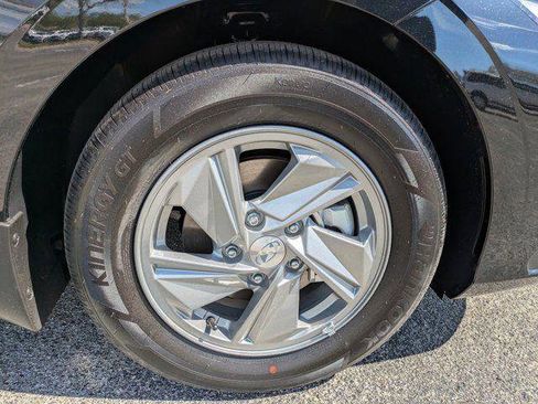 New 2026 Hyundai Elantra SE image 8