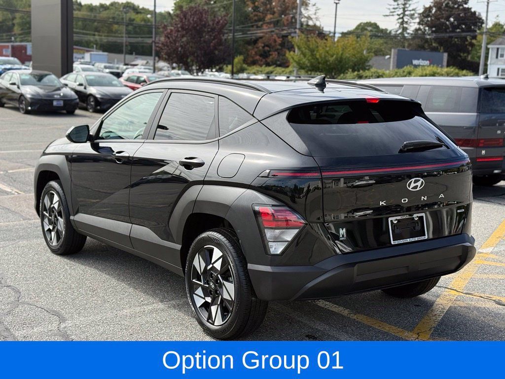 Used 2025 Hyundai Kona SEL AWD/4WD image 3