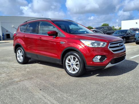 Used 2019 Ford Escape SEL FWD image 2