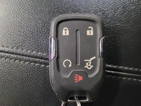 Used 2022 GMC Terrain SLT image 32