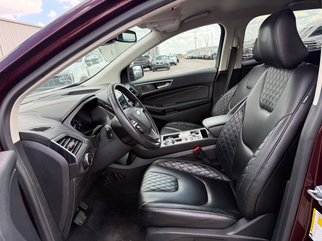 Used 2024 Ford Edge Titanium AWD/4WD image 5