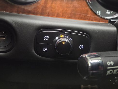 Used 2018 Bentley Flying Spur V8 AWD/4WD image 24