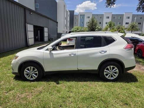 Used 2015 Nissan Rogue SV FWD image 4