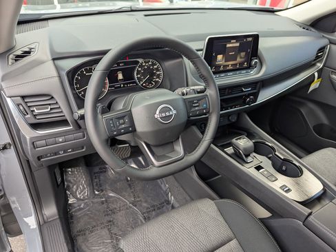 New 2026 Nissan Rogue SV FWD image 2