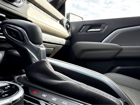 Certified 2025 Chevrolet Colorado ZR2 w/ Midnight Edition image 16